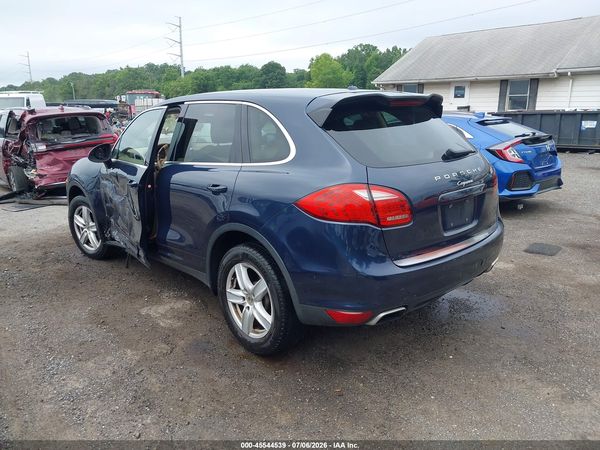 2012 PORSCHE CAYENNE
