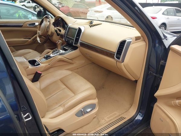 2012 PORSCHE CAYENNE