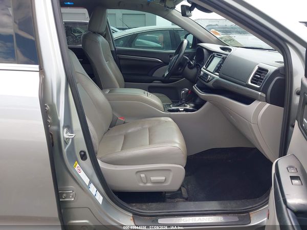 2019 TOYOTA HIGHLANDER LIMITED