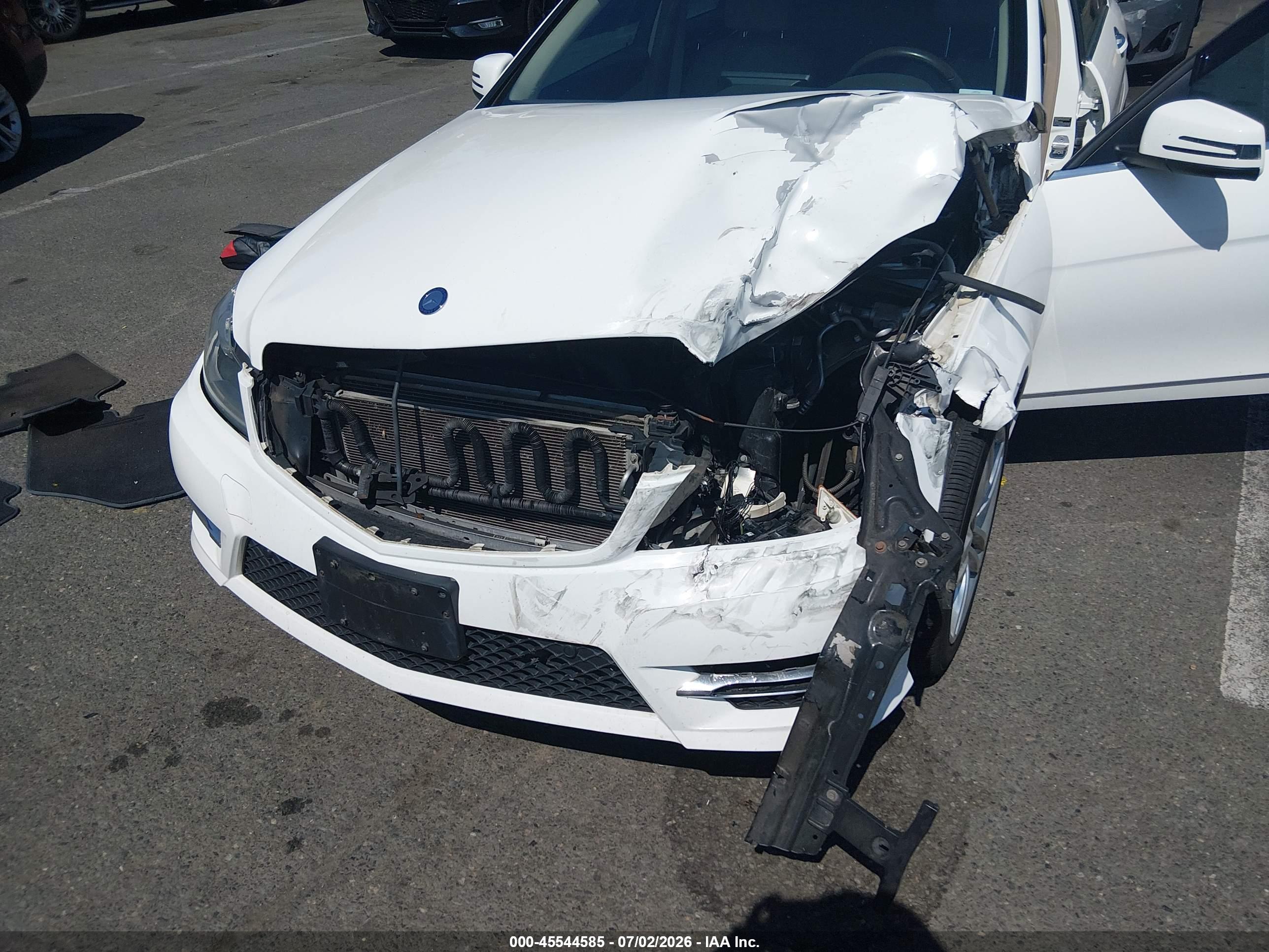 2013 MERCEDES-BENZ C 300 SPORT 4MATIC