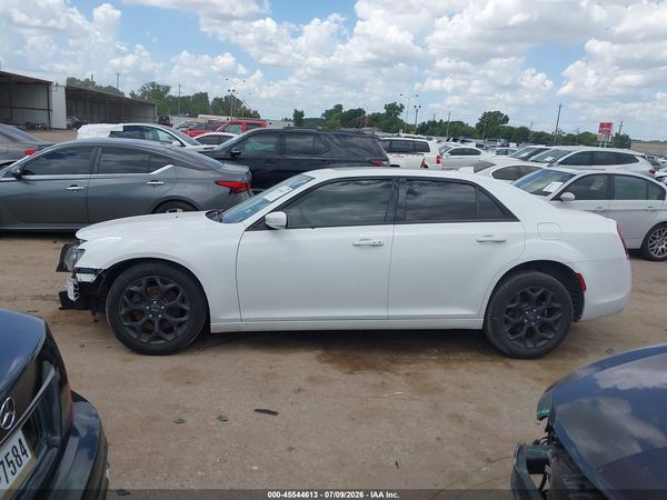 2020 CHRYSLER 300