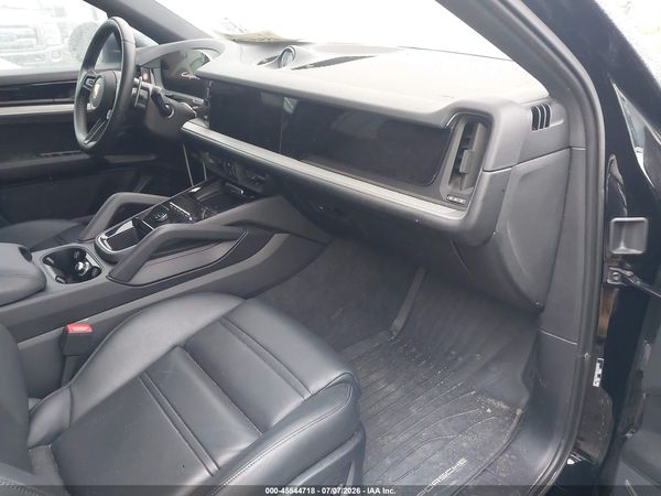 2024 PORSCHE CAYENNE COUPE