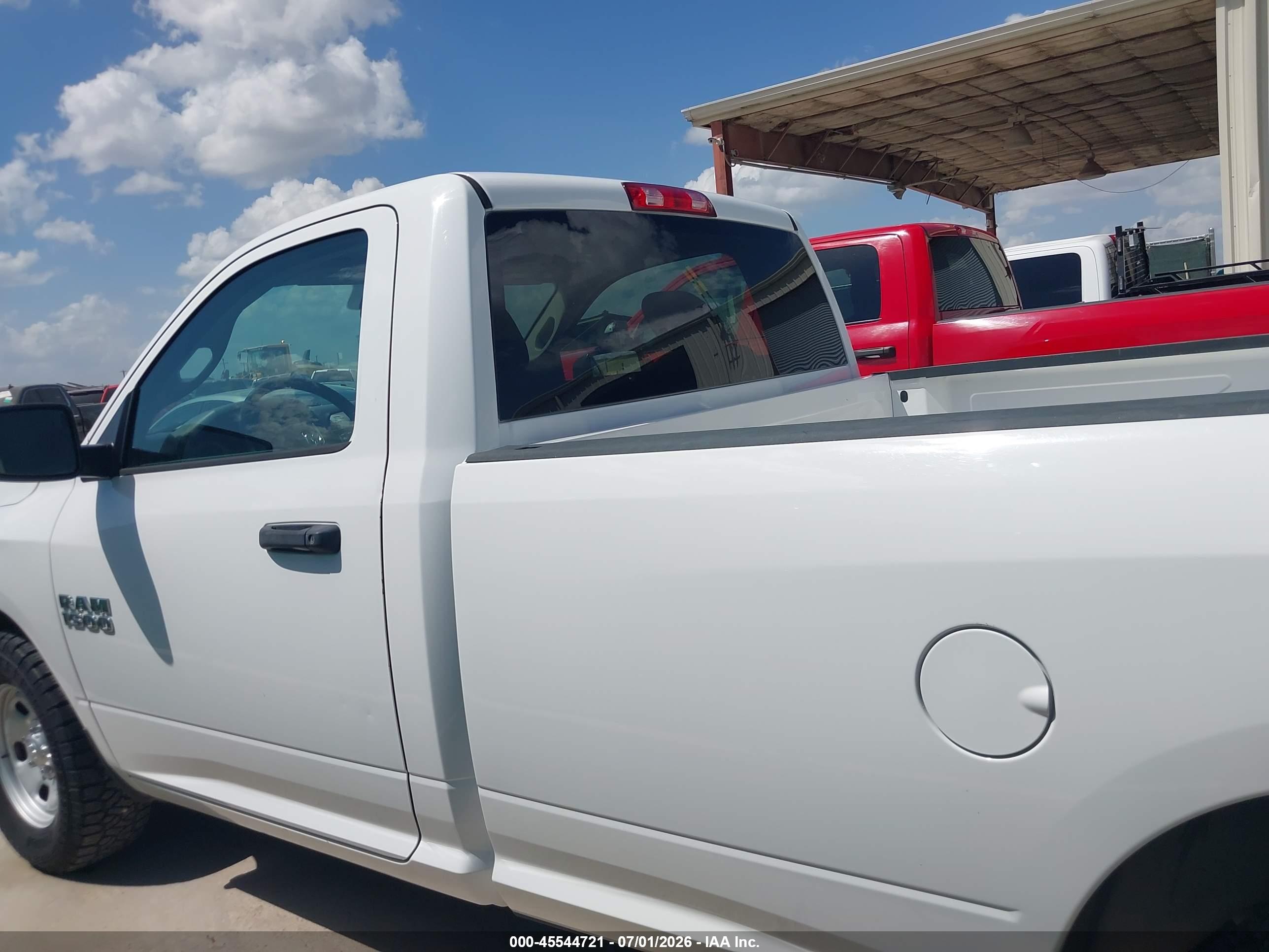 2017 RAM 1500 TRADESMAN  4X2 8' BOX