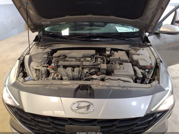 2023 HYUNDAI ELANTRA SE
