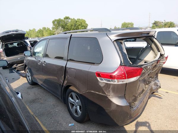 2014 TOYOTA SIENNA LE V6 8 PASSENGER