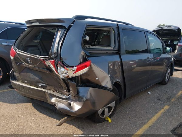 2014 TOYOTA SIENNA LE V6 8 PASSENGER