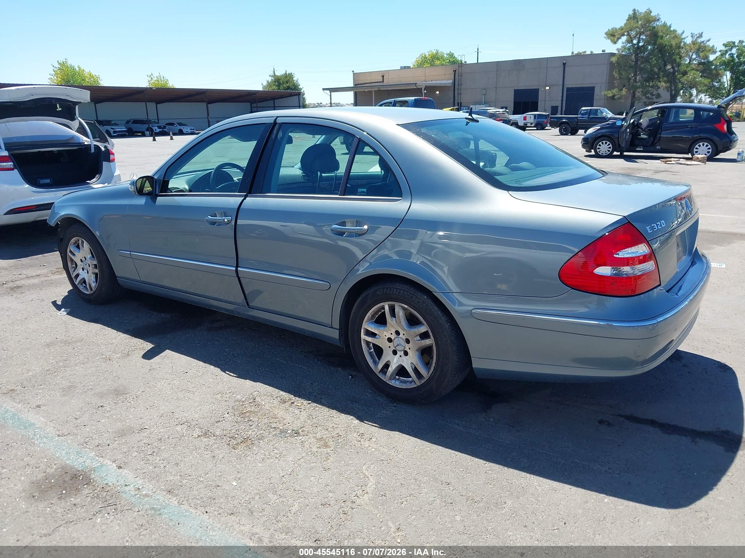 2005 MERCEDES-BENZ E 320 E320