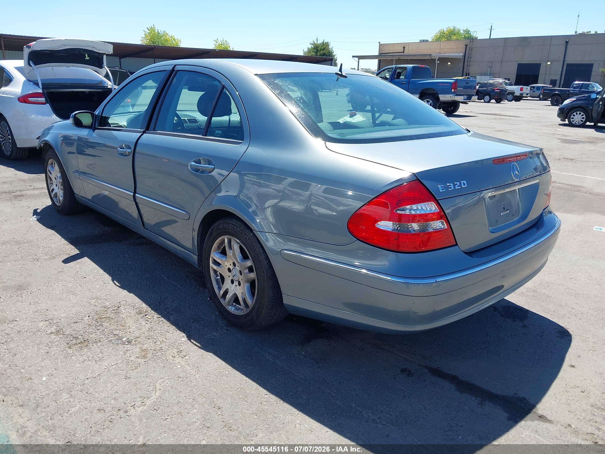 2005 MERCEDES-BENZ E 320 E320