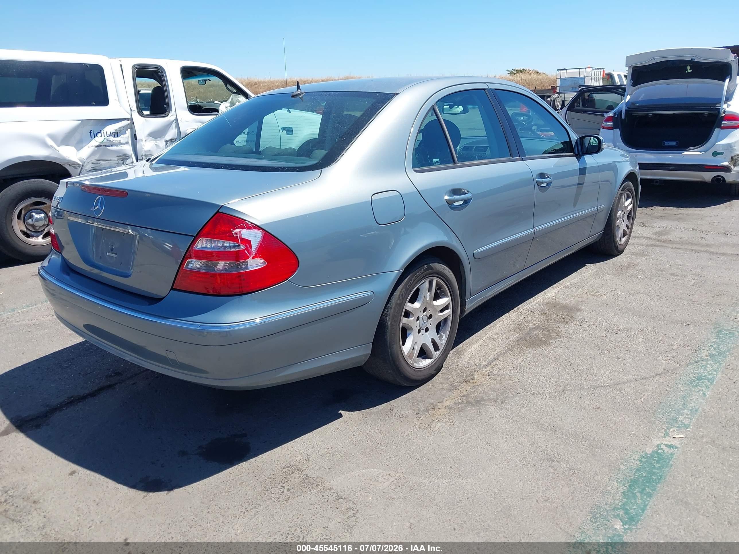 2005 MERCEDES-BENZ E 320 E320