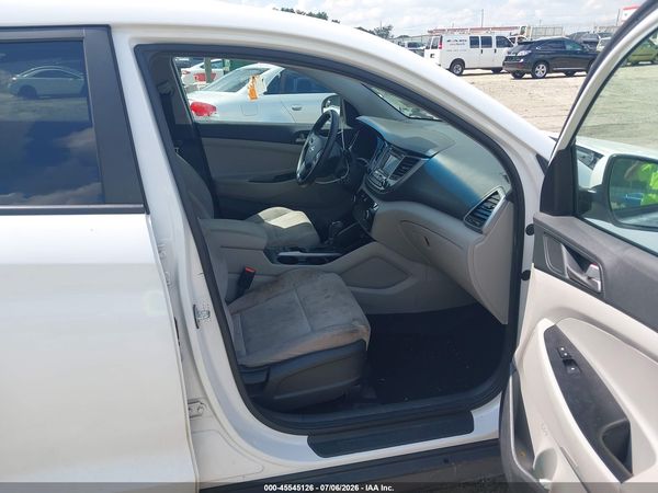 2018 HYUNDAI TUCSON SE