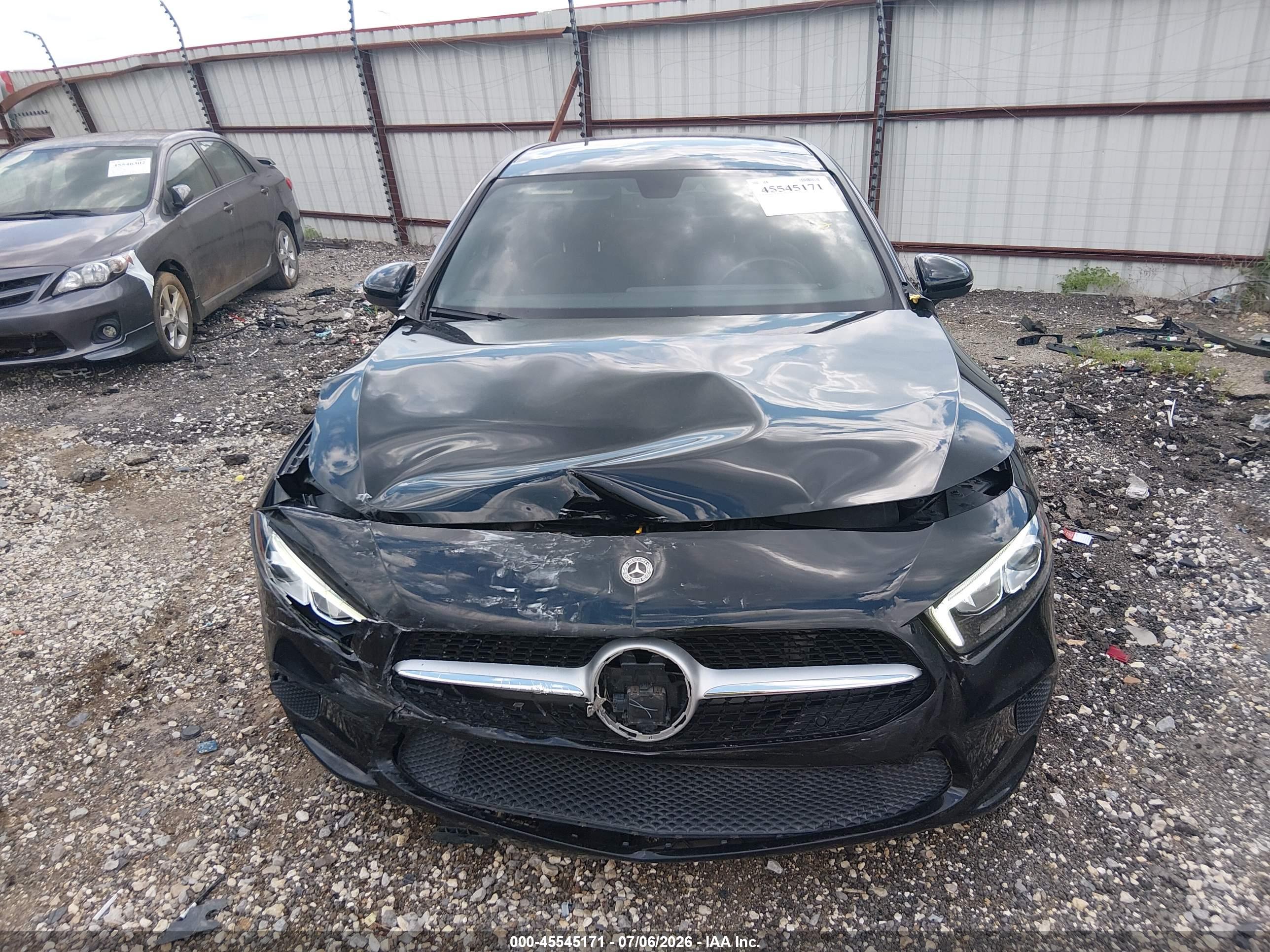 2020 MERCEDES-BENZ A 220 A220
