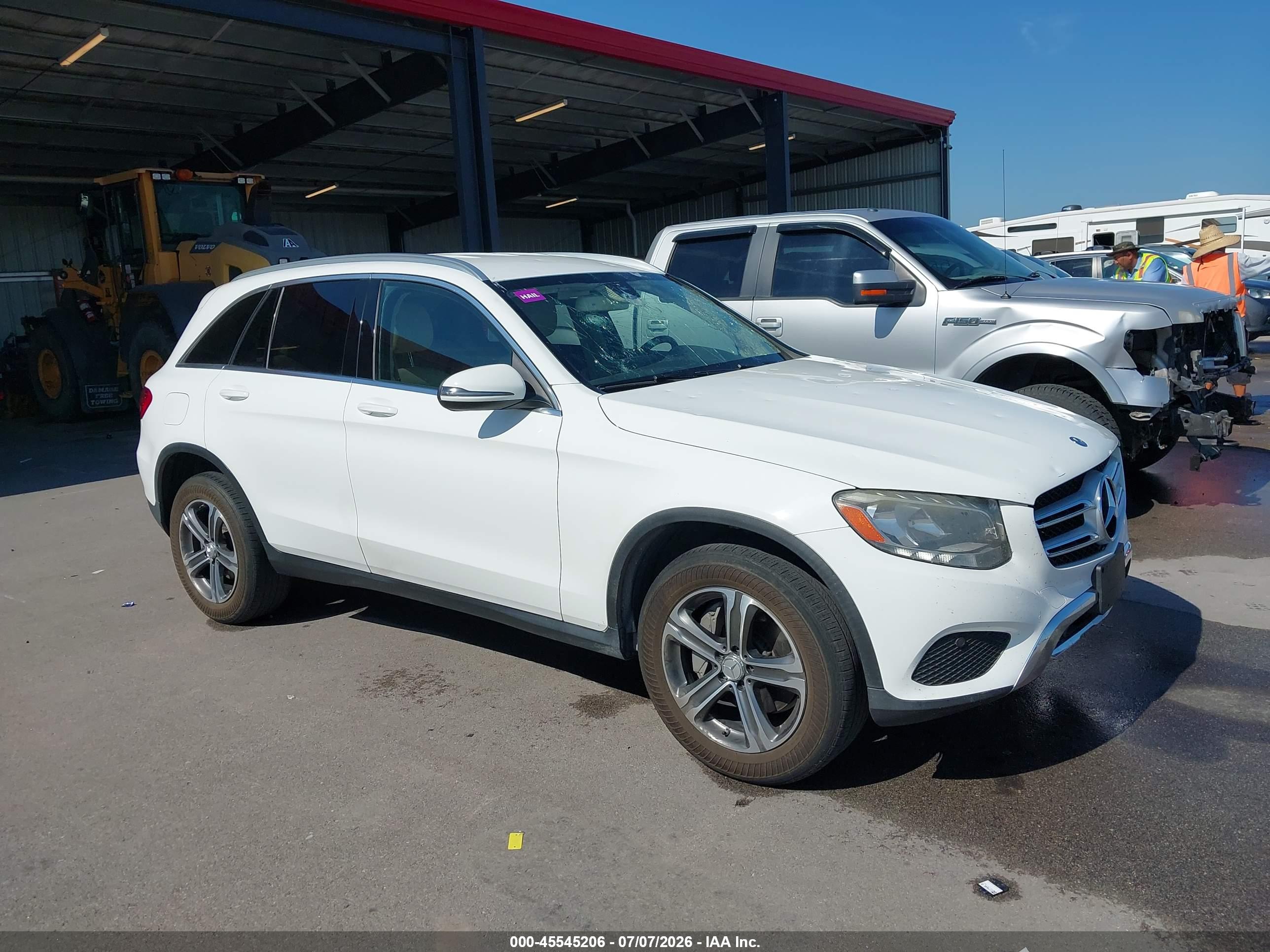 2016 MERCEDES-BENZ GLC 300 4MATIC