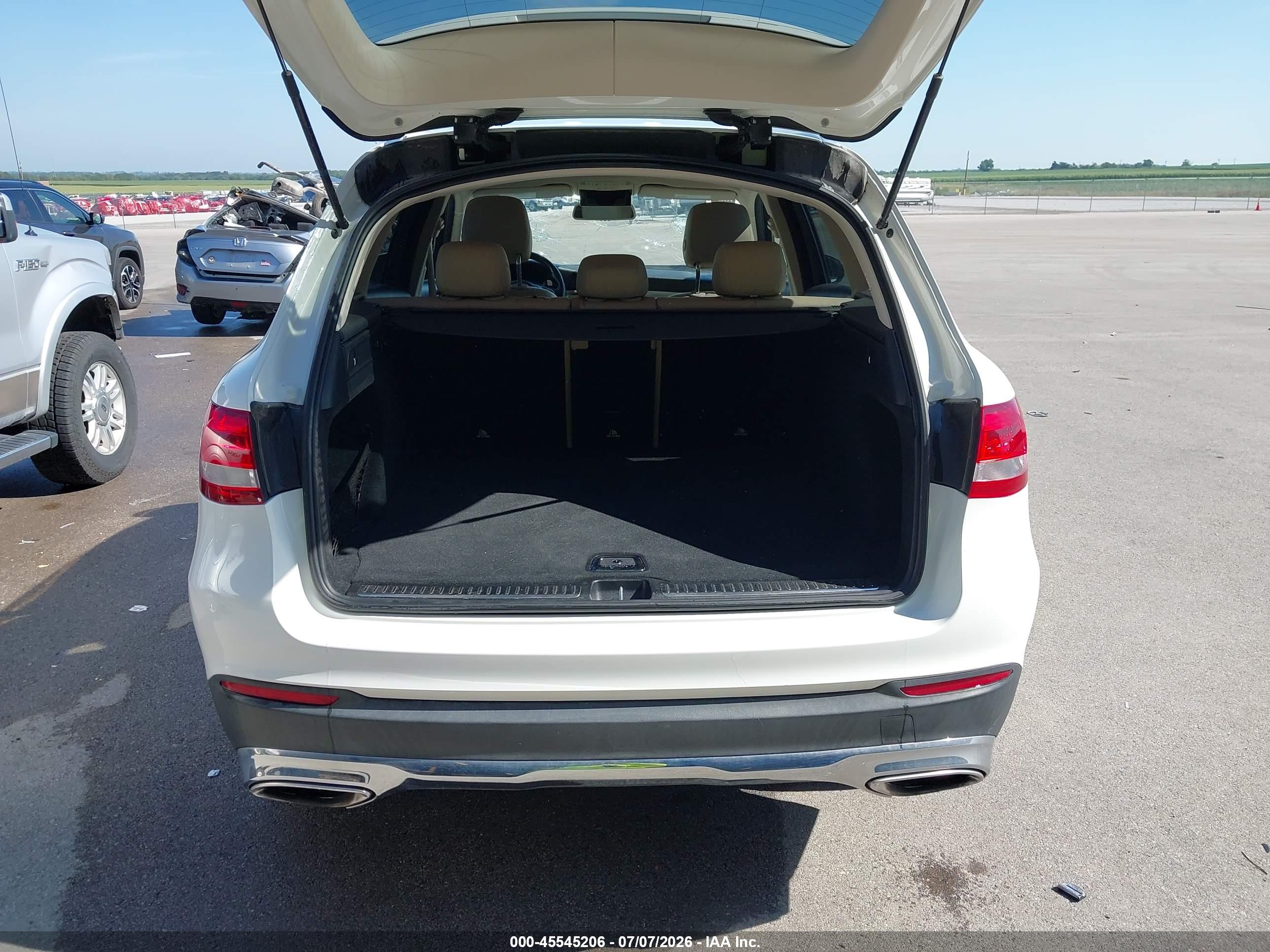 2016 MERCEDES-BENZ GLC 300 4MATIC
