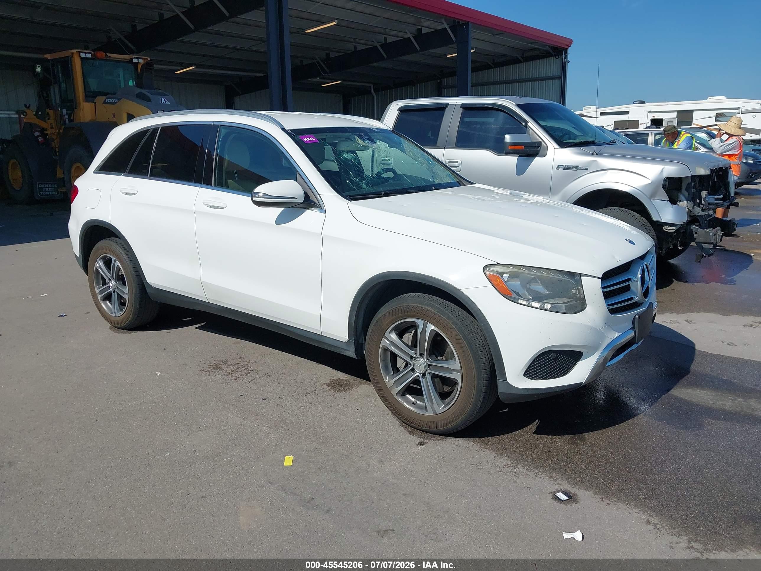 2016 MERCEDES-BENZ GLC 300 4MATIC