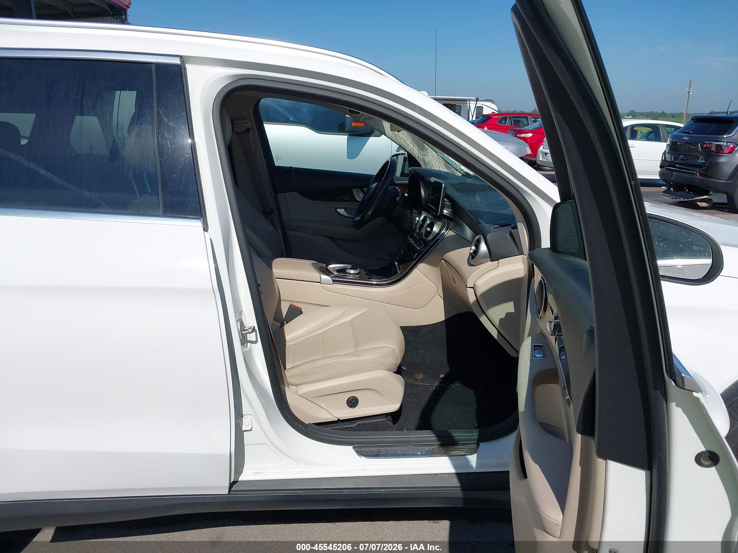 2016 MERCEDES-BENZ GLC 300 4MATIC