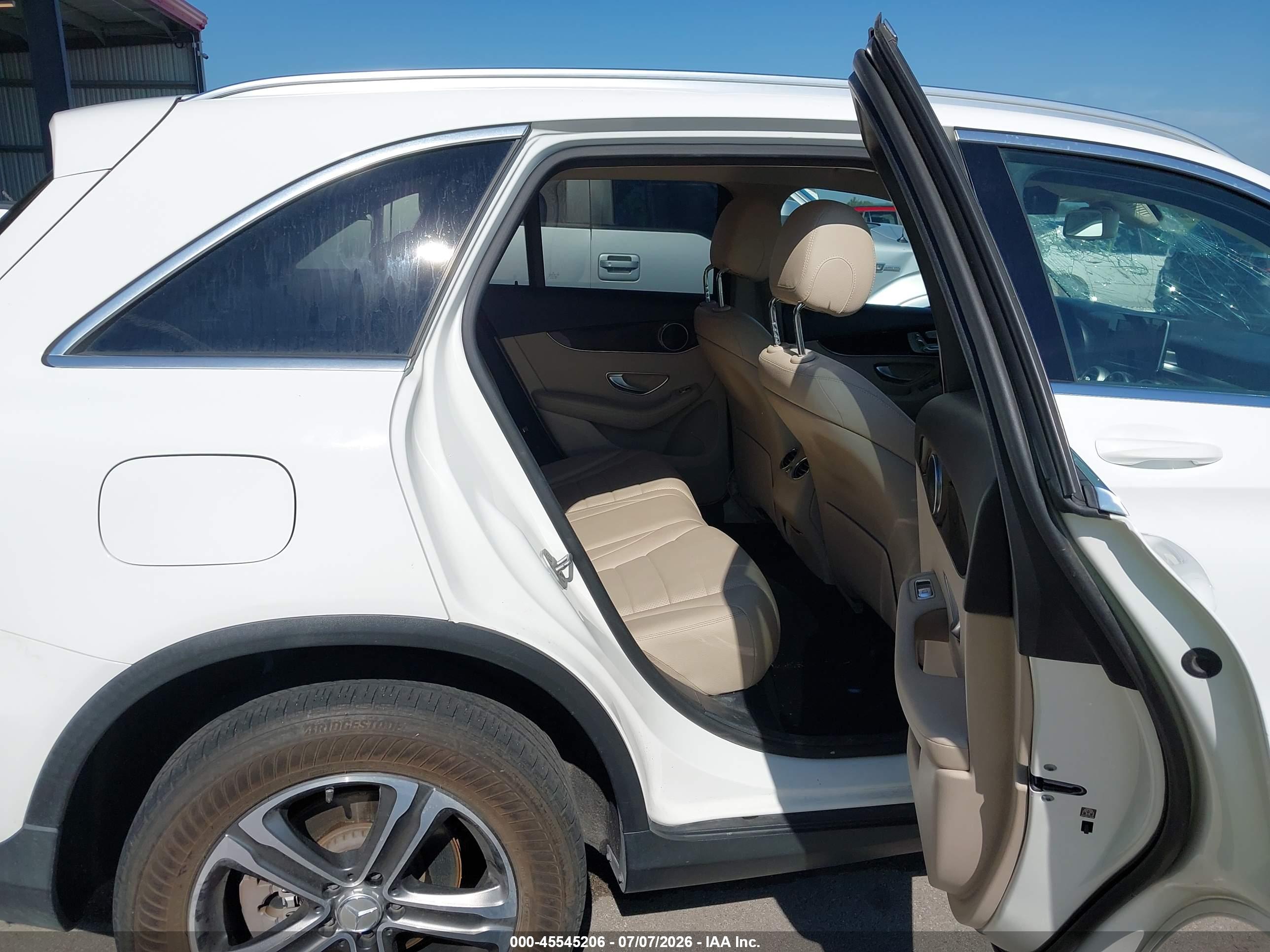 2016 MERCEDES-BENZ GLC 300 4MATIC