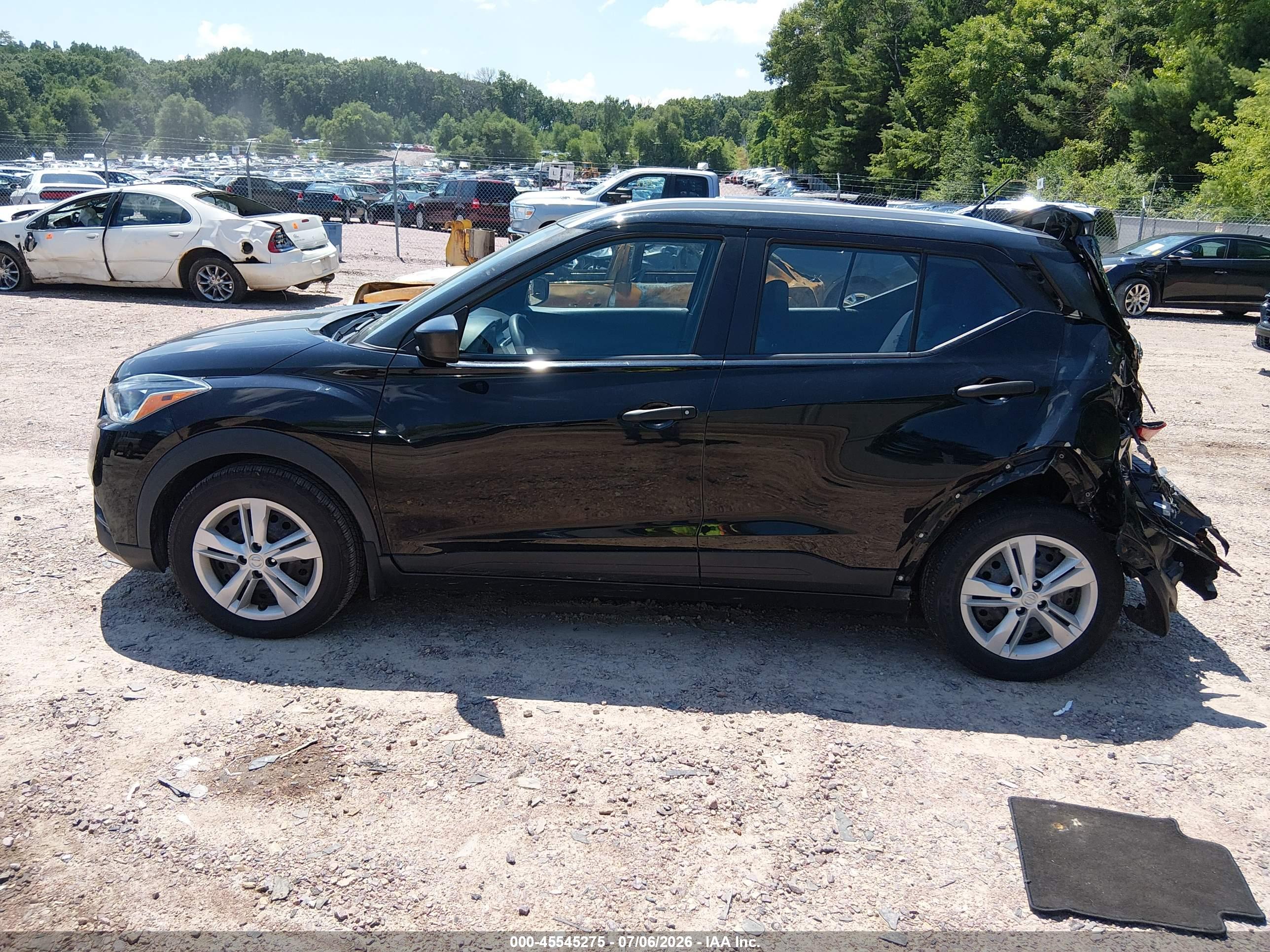 2018 NISSAN KICKS S