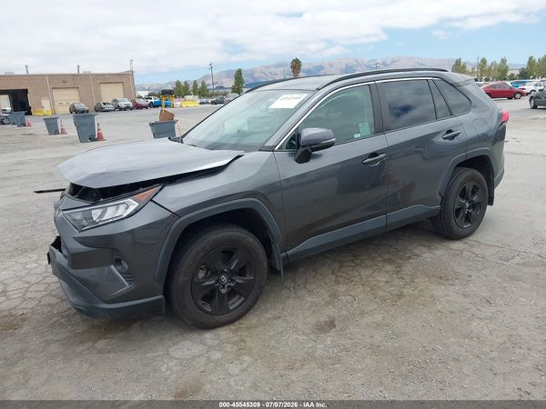 2021 TOYOTA RAV4 XLE