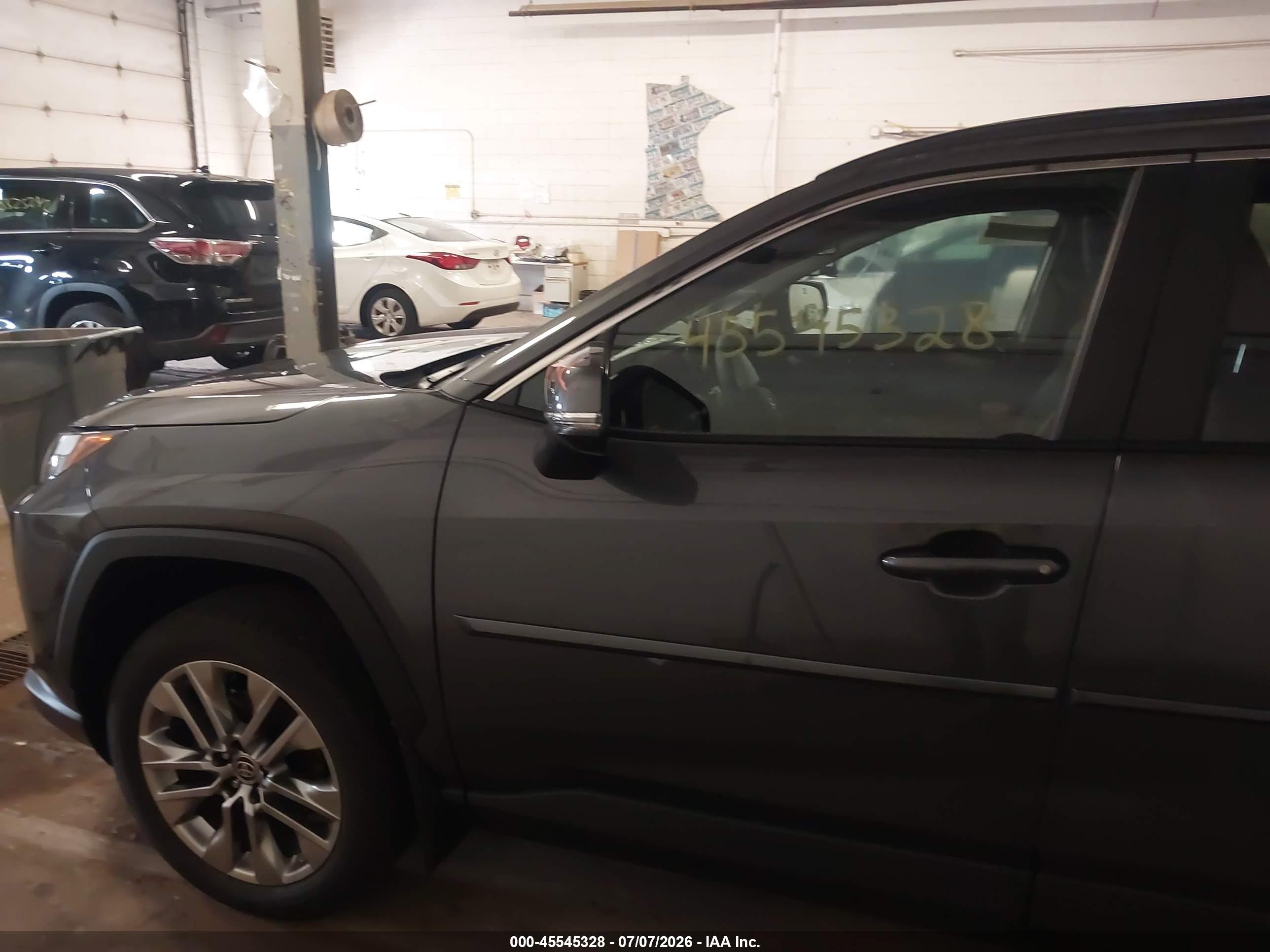 2025 TOYOTA RAV4 XLE PREMIUM