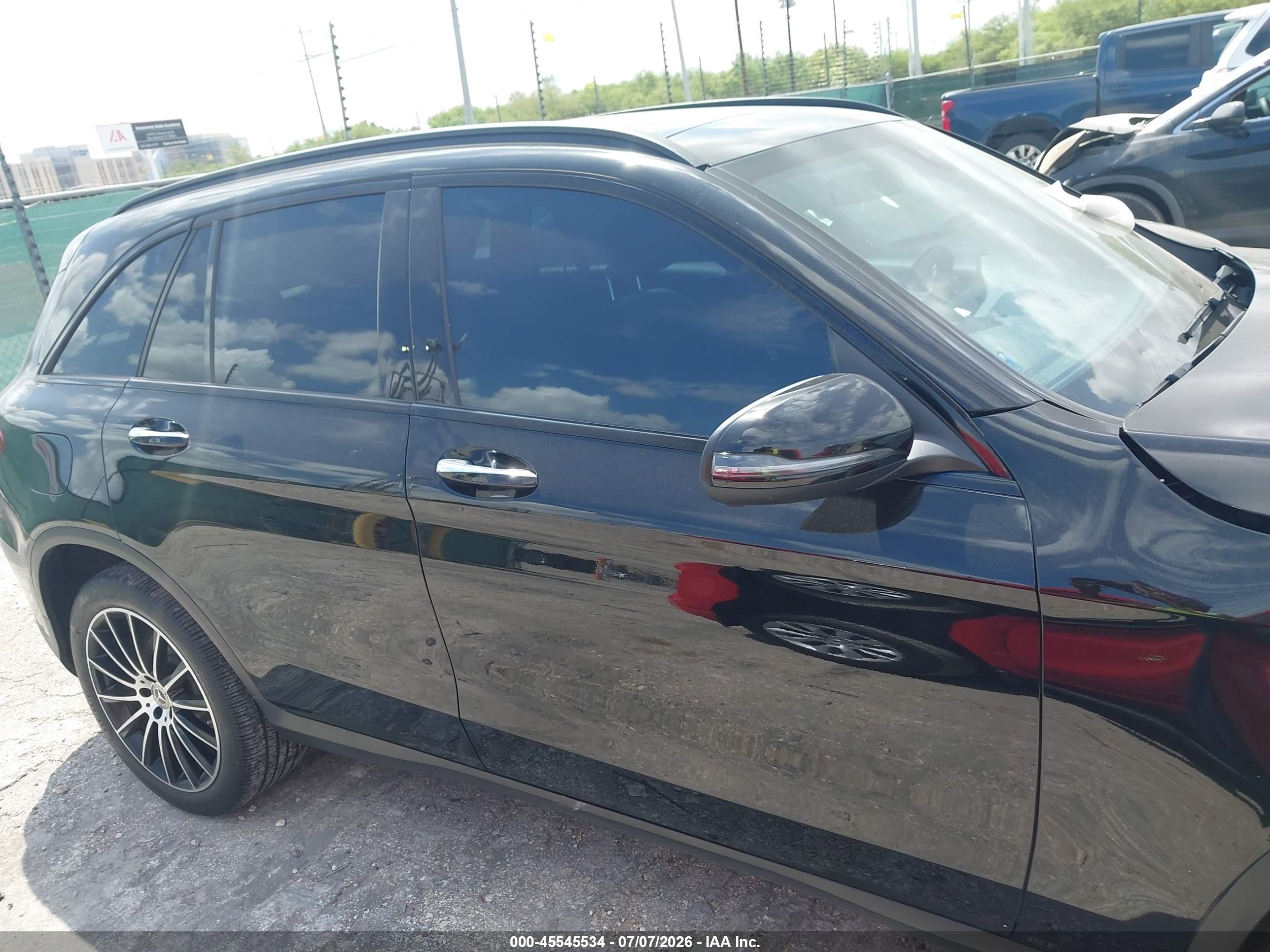 2021 MERCEDES-BENZ GLC 300 SUV