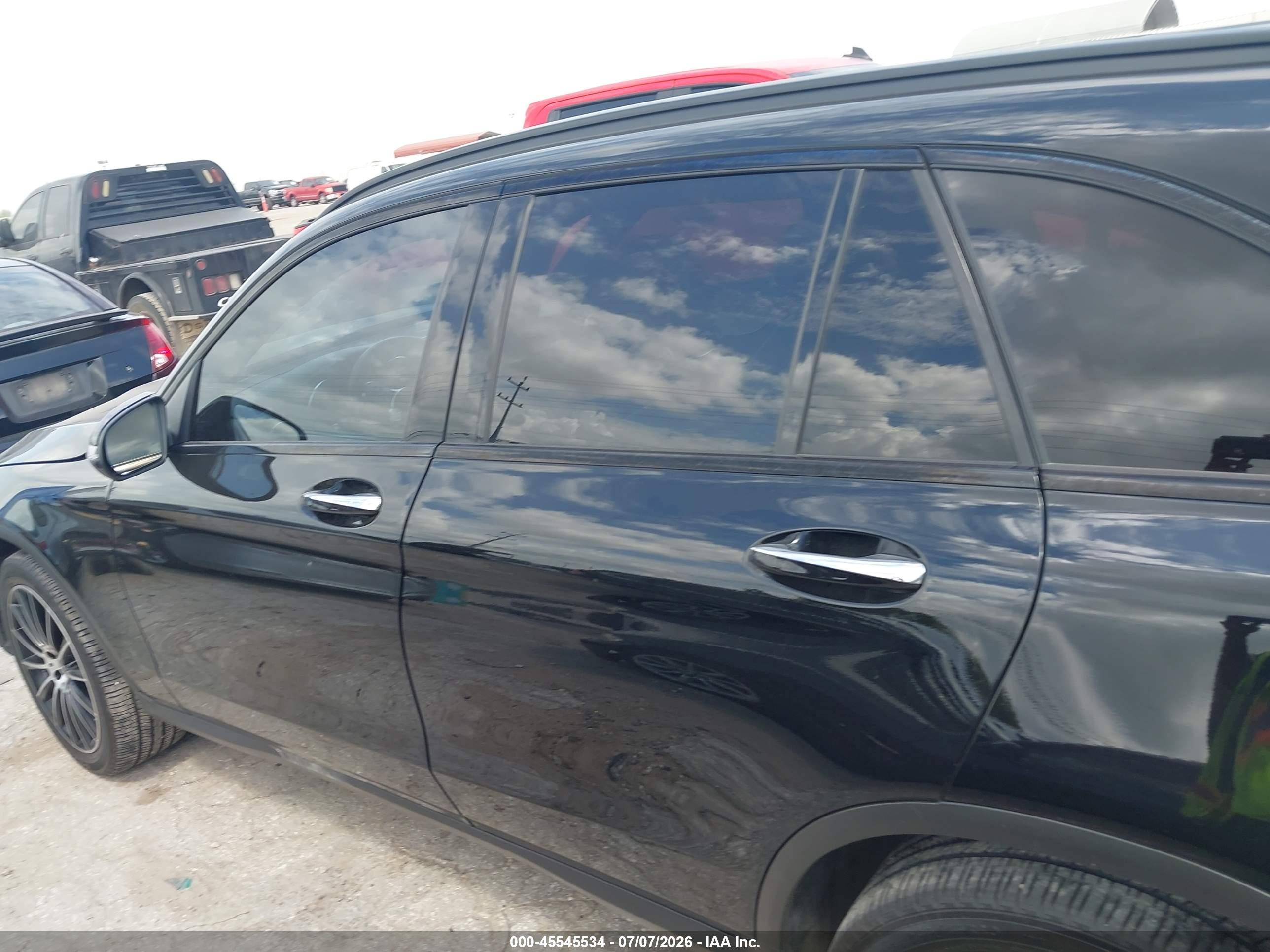2021 MERCEDES-BENZ GLC 300 SUV