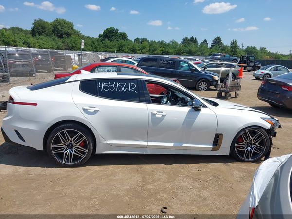 2022 KIA STINGER GT2