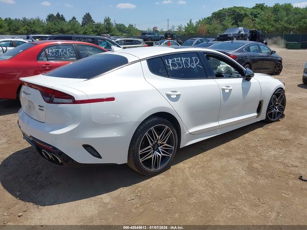 2022 KIA STINGER GT2