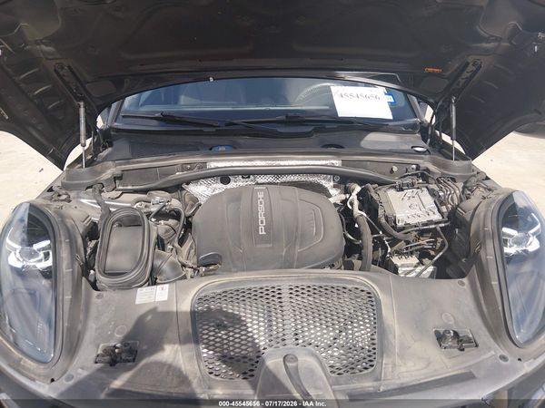 2019 PORSCHE MACAN