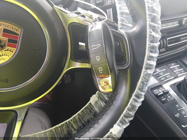2019 PORSCHE MACAN