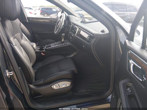 2019 PORSCHE MACAN