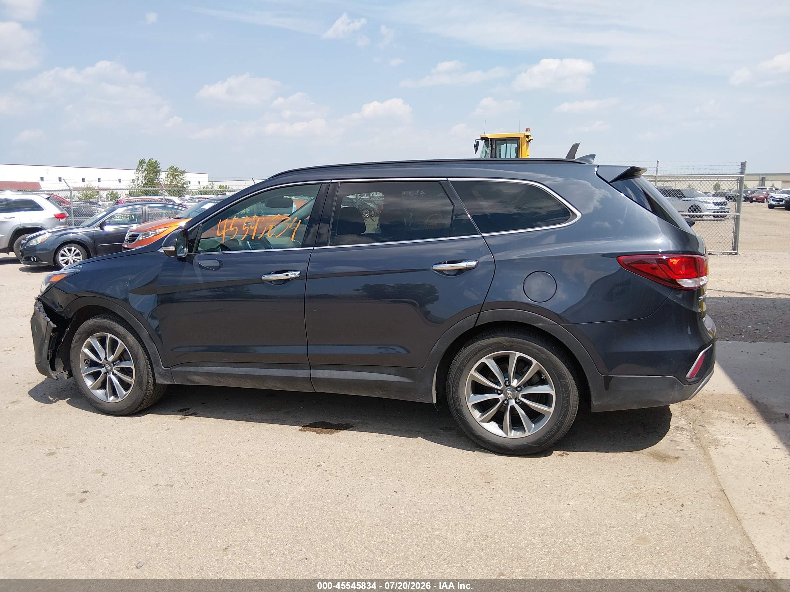 2017 HYUNDAI SANTA FE SE