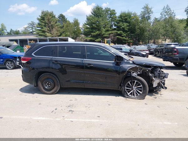 2017 TOYOTA HIGHLANDER XLE