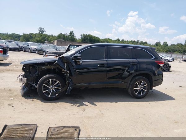 2017 TOYOTA HIGHLANDER XLE