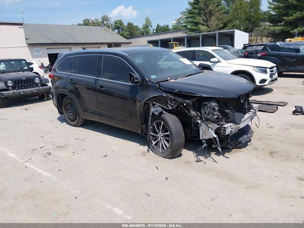 2017 TOYOTA HIGHLANDER XLE