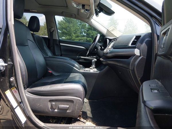 2017 TOYOTA HIGHLANDER XLE