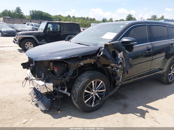2017 TOYOTA HIGHLANDER XLE