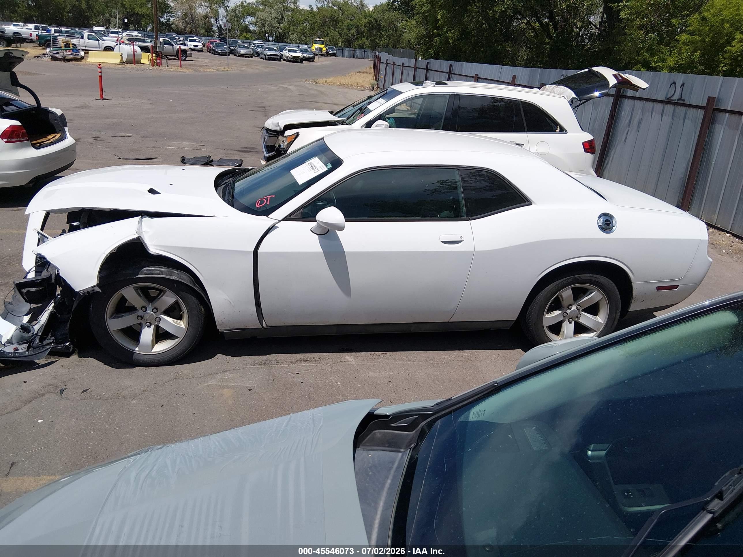 2014 DODGE CHALLENGER SXT