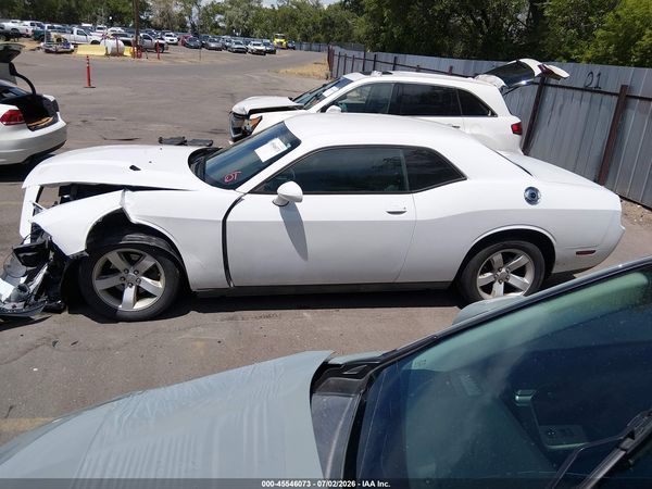 2014 DODGE CHALLENGER SXT