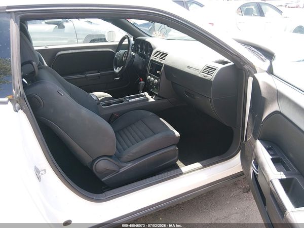 2014 DODGE CHALLENGER SXT