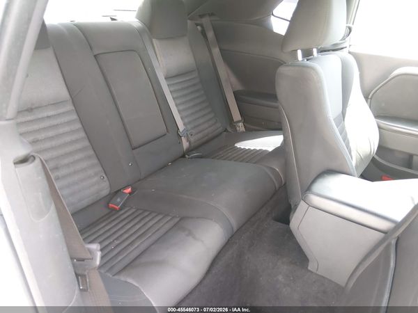 2014 DODGE CHALLENGER SXT
