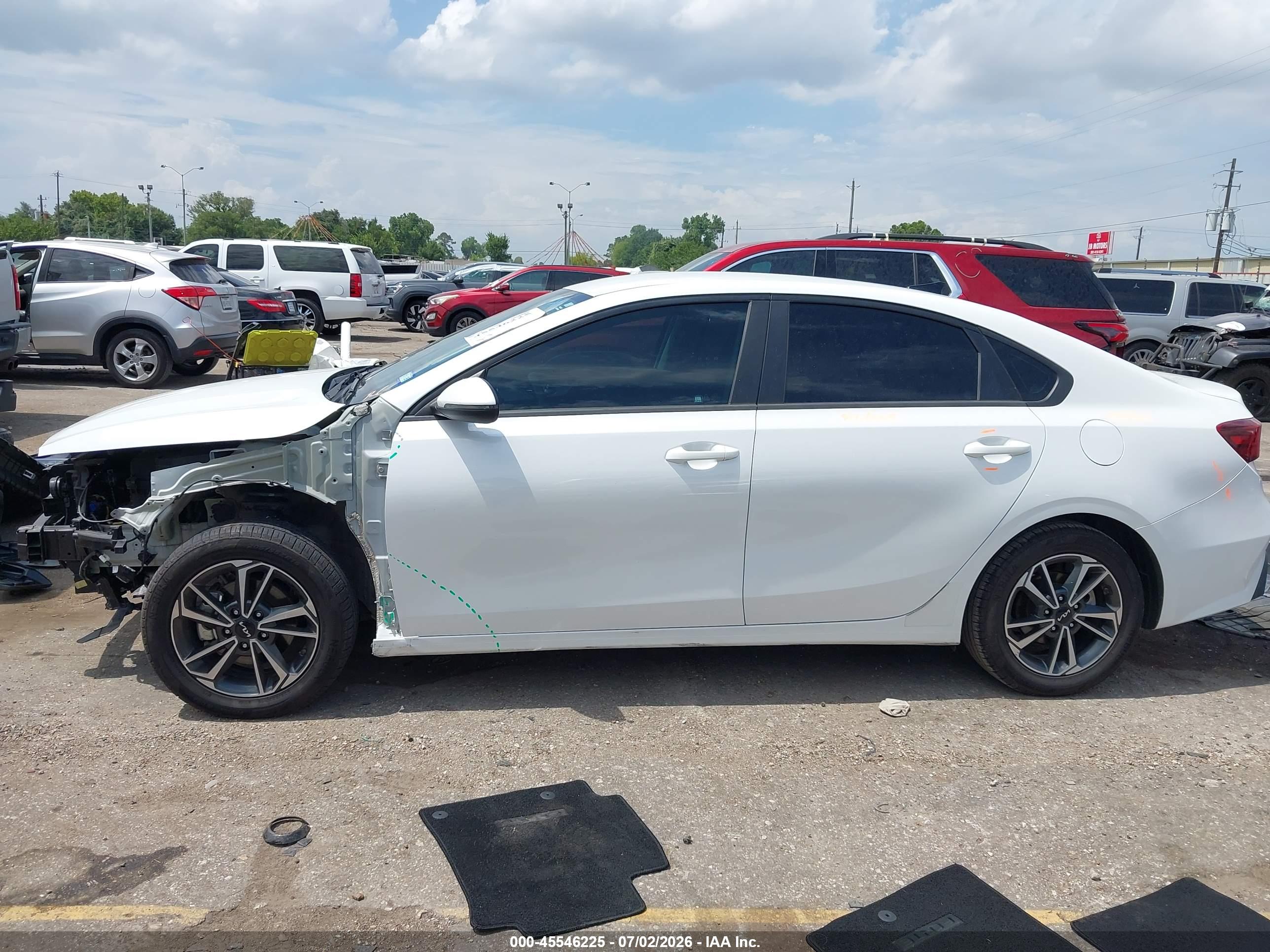 2023 KIA FORTE LXS