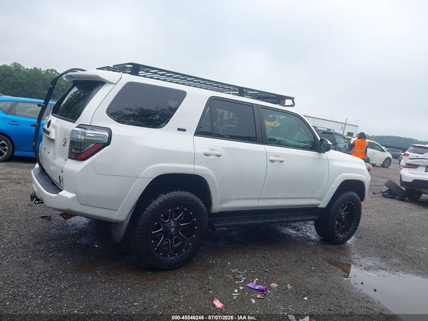 2018 TOYOTA 4RUNNER SR5