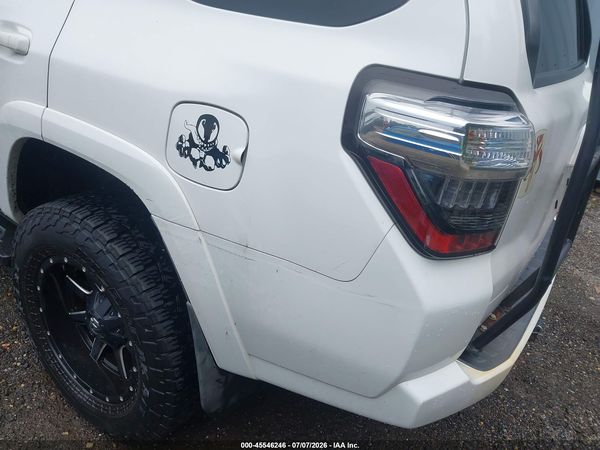 2018 TOYOTA 4RUNNER SR5