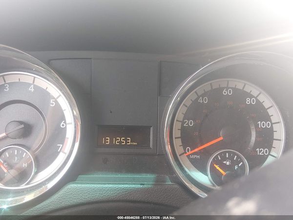 2014 DODGE GRAND CARAVAN SXT — I118