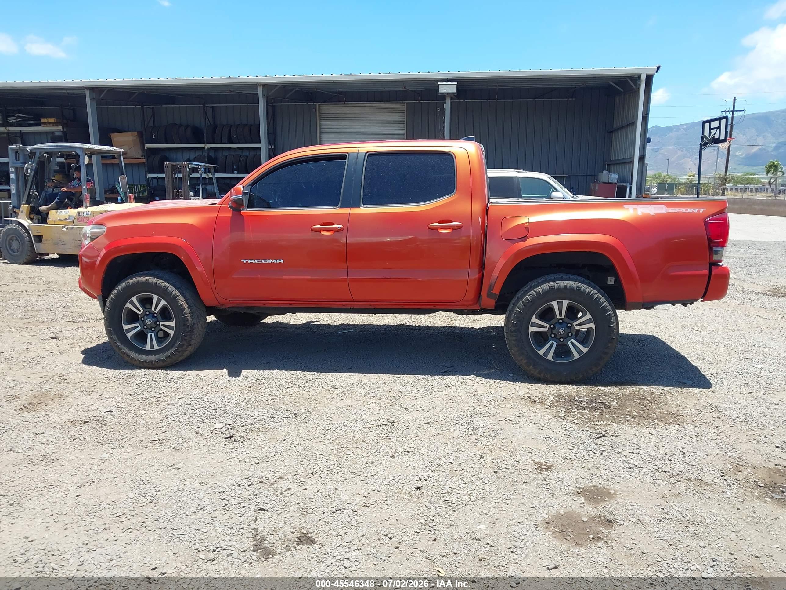 2016 TOYOTA TACOMA SR5 V6