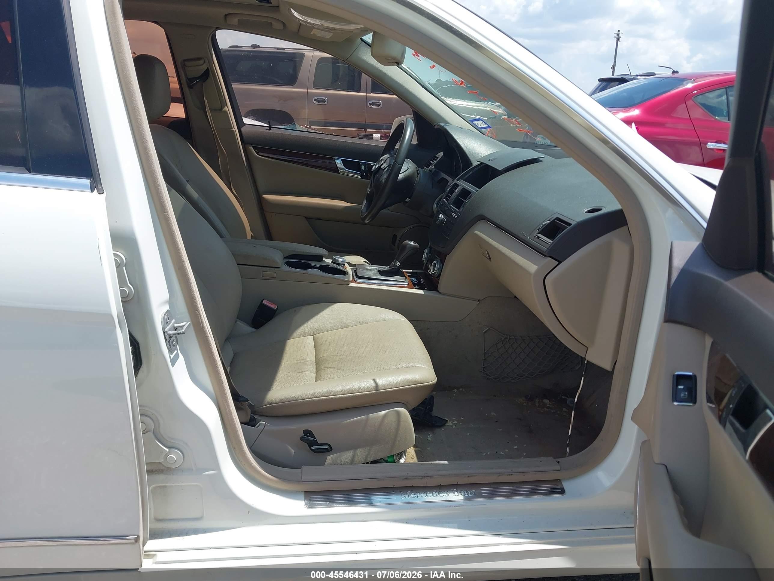 2010 MERCEDES-BENZ C 300 C300