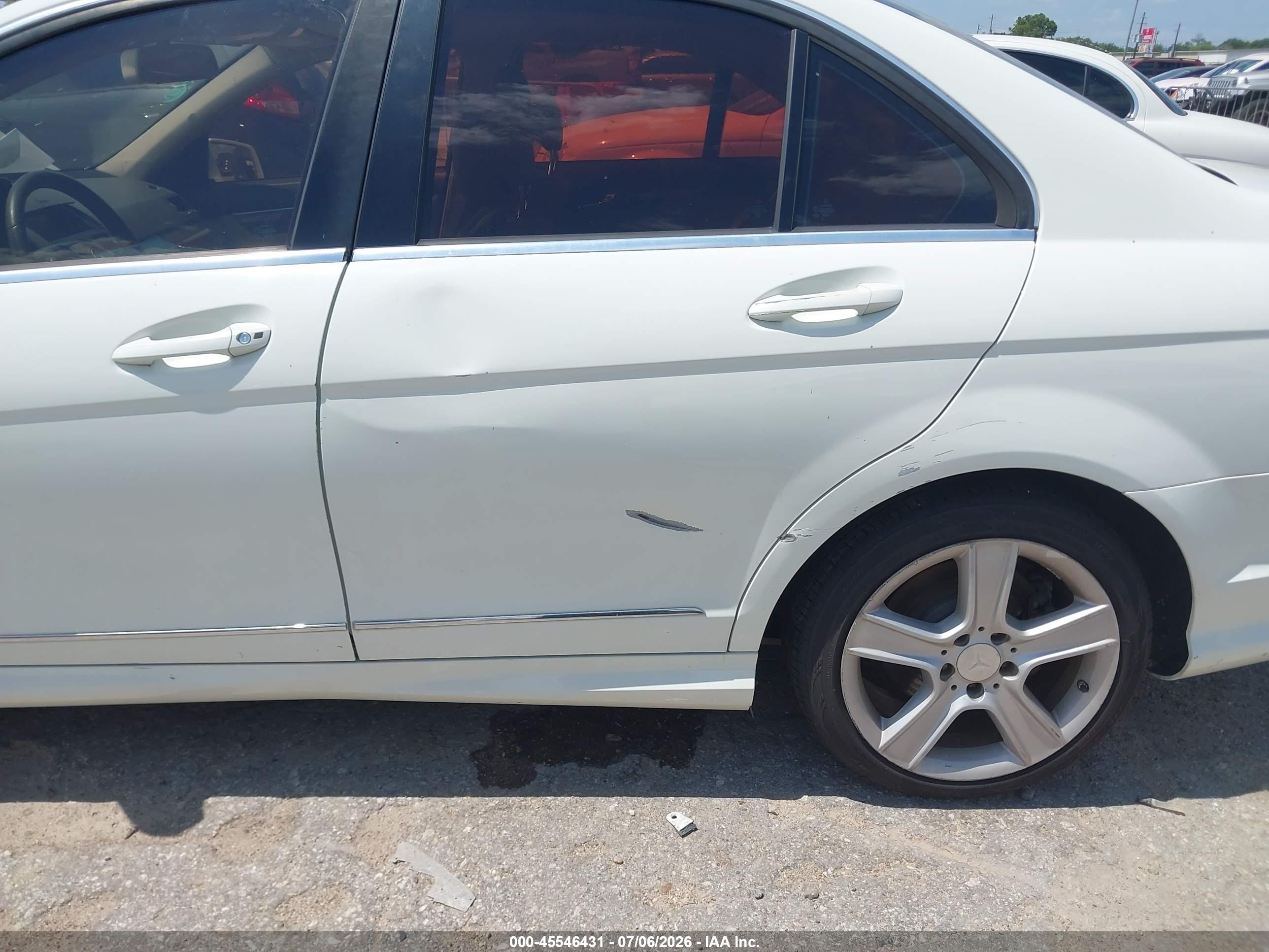 2010 MERCEDES-BENZ C 300 C300