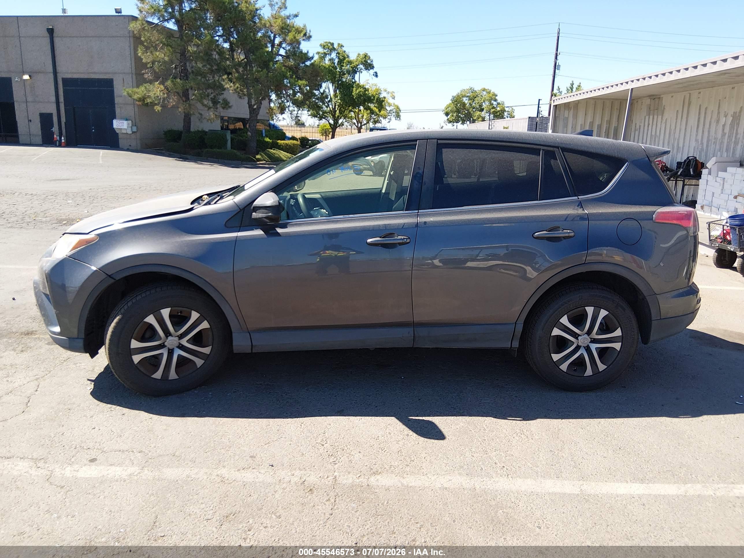 2017 TOYOTA RAV4 LE