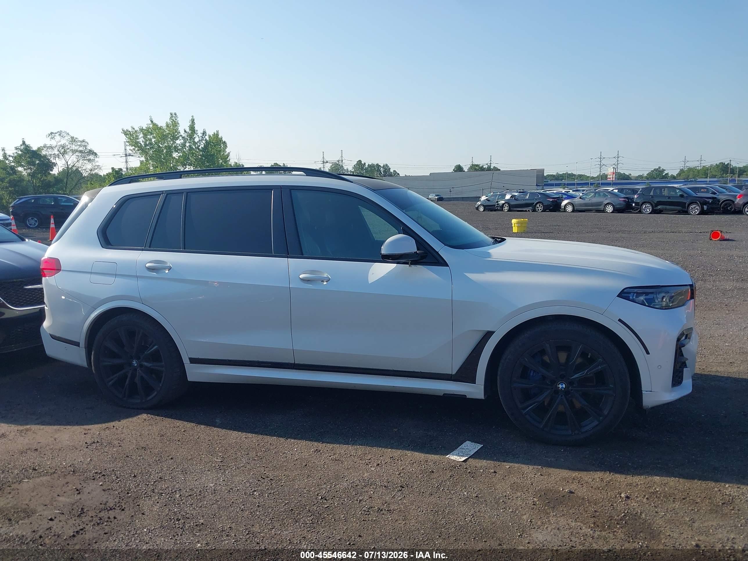 2021 BMW X7 M50I