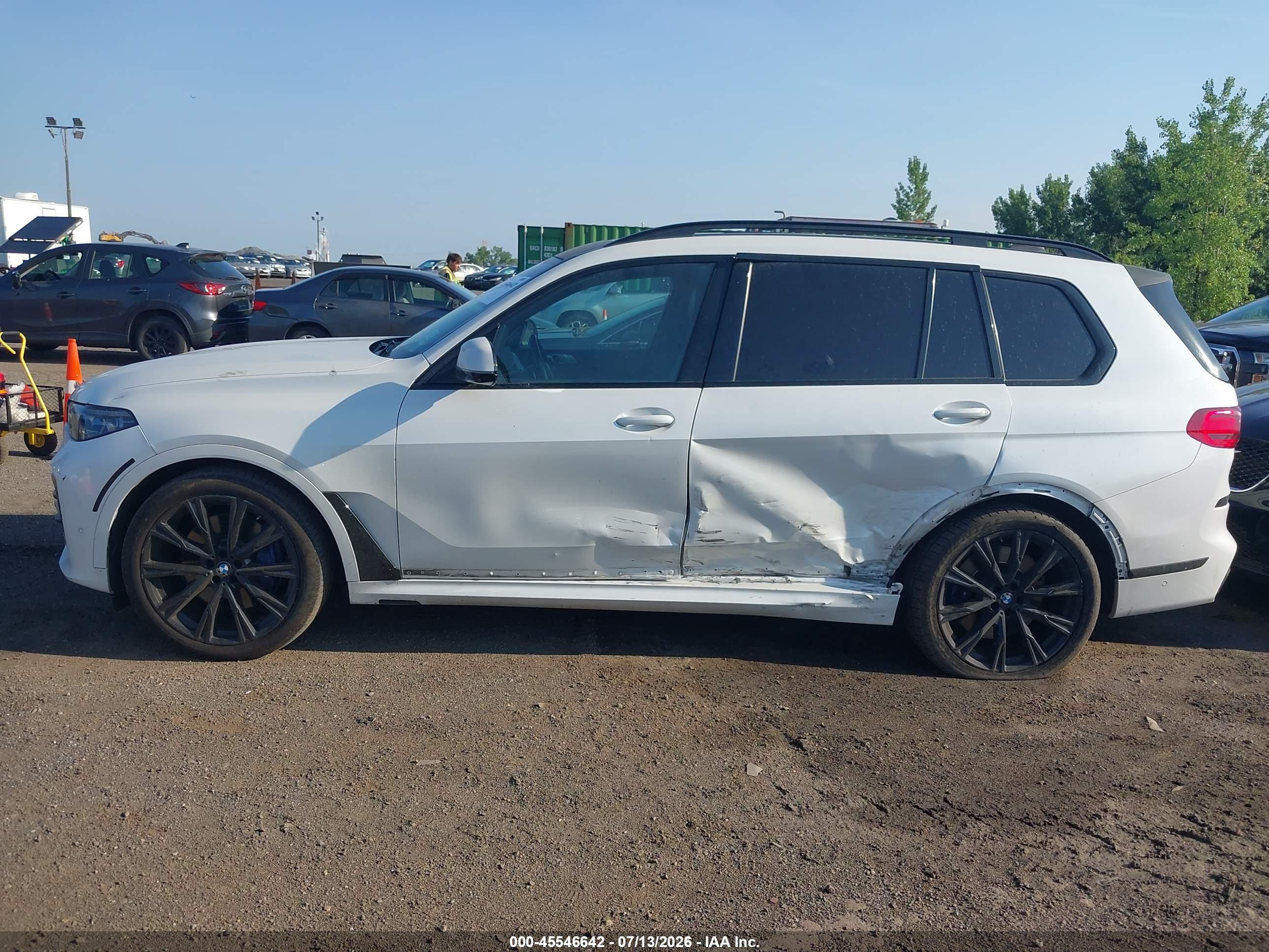 2021 BMW X7 M50I